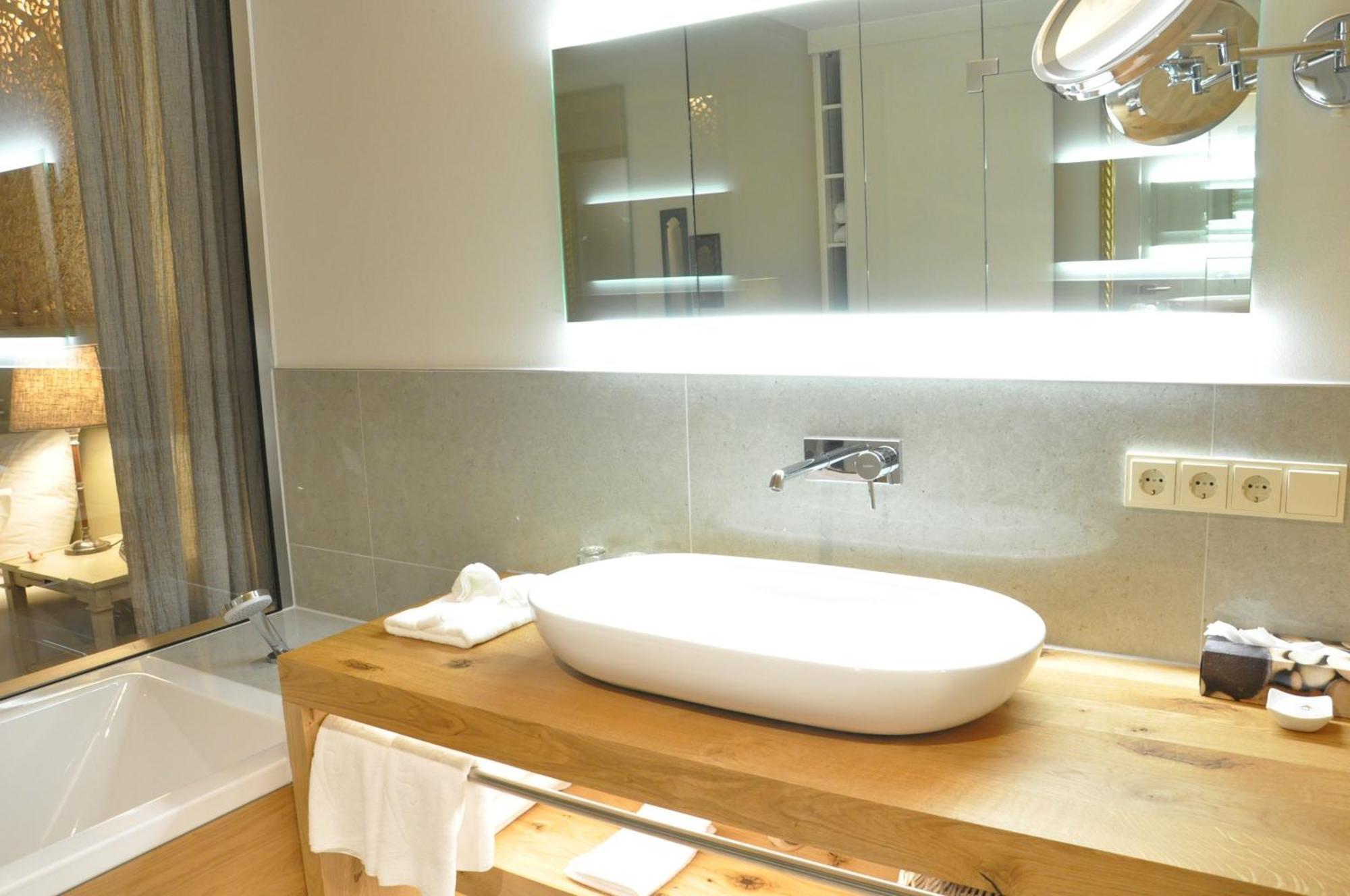 Wellnessgarten-Hotel Waging am See Rum bild